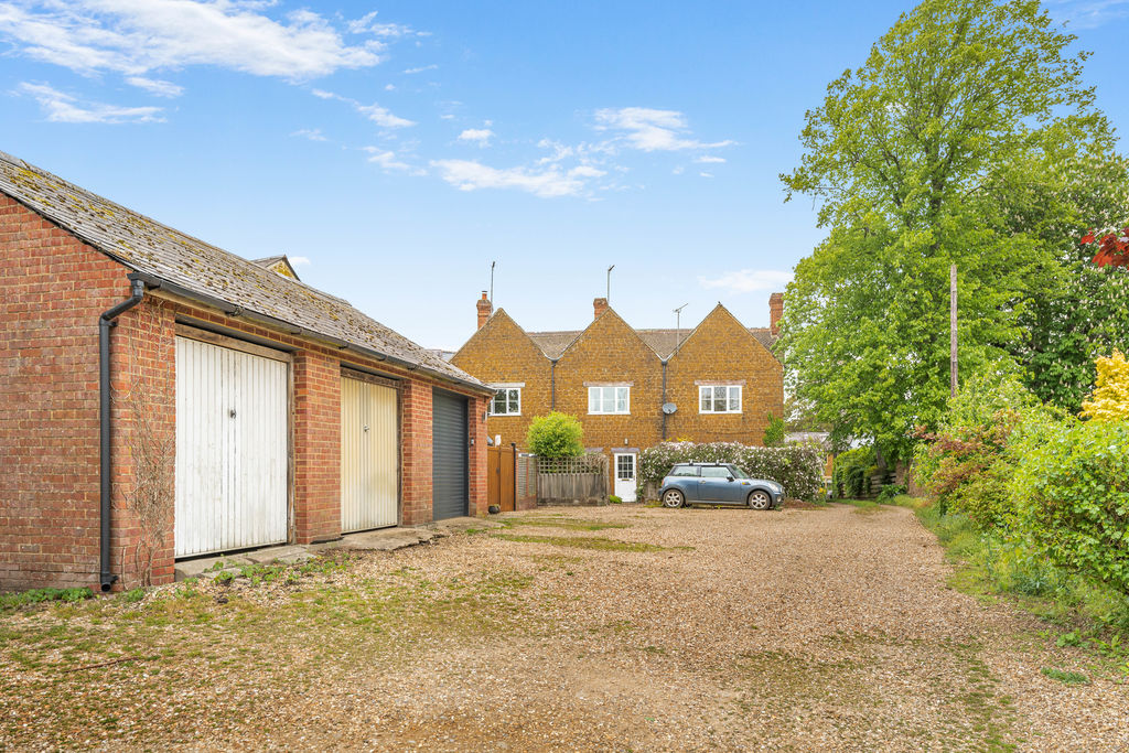 High Street Hook Norton